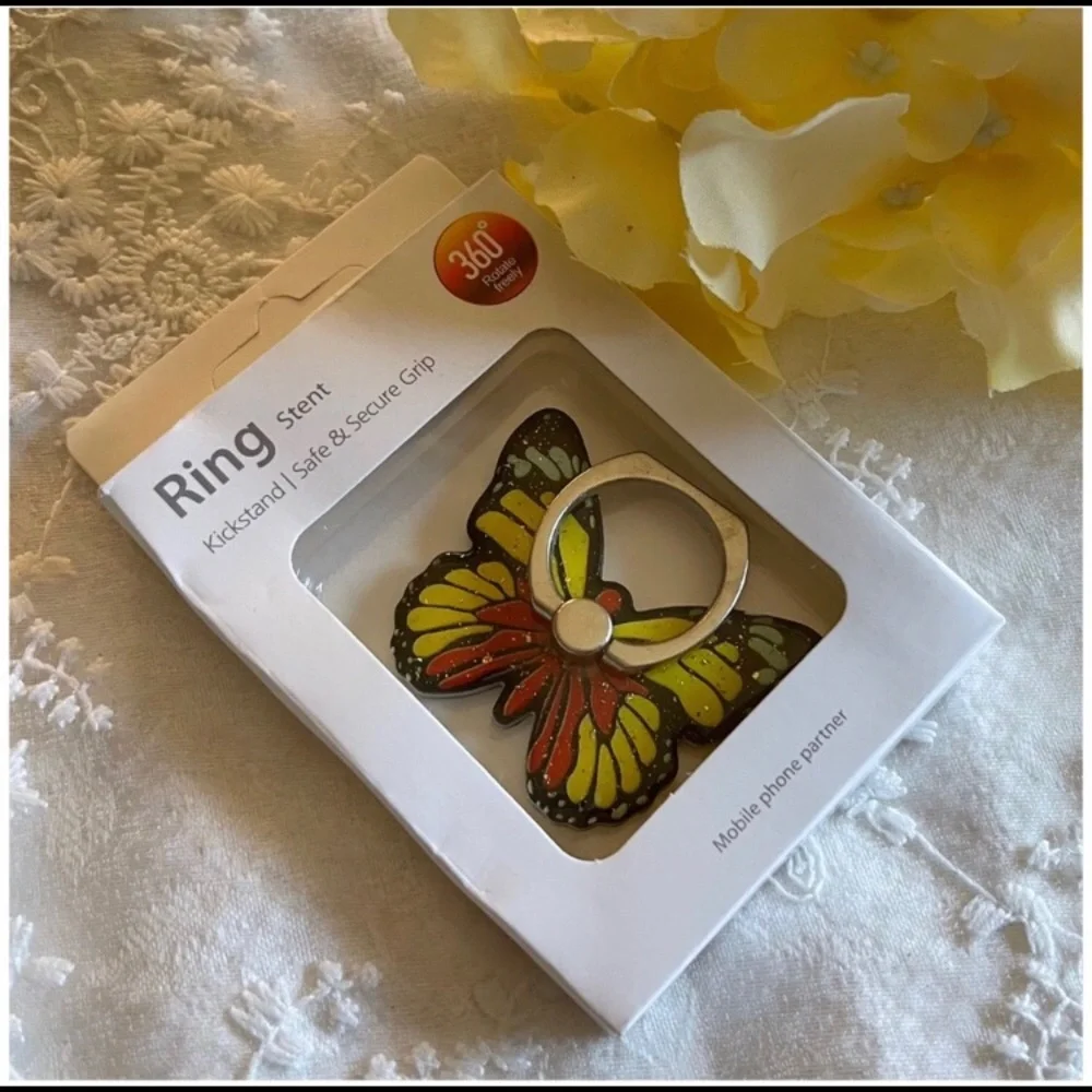 NWT- 🦋 Butterfly Ring Phone Holder